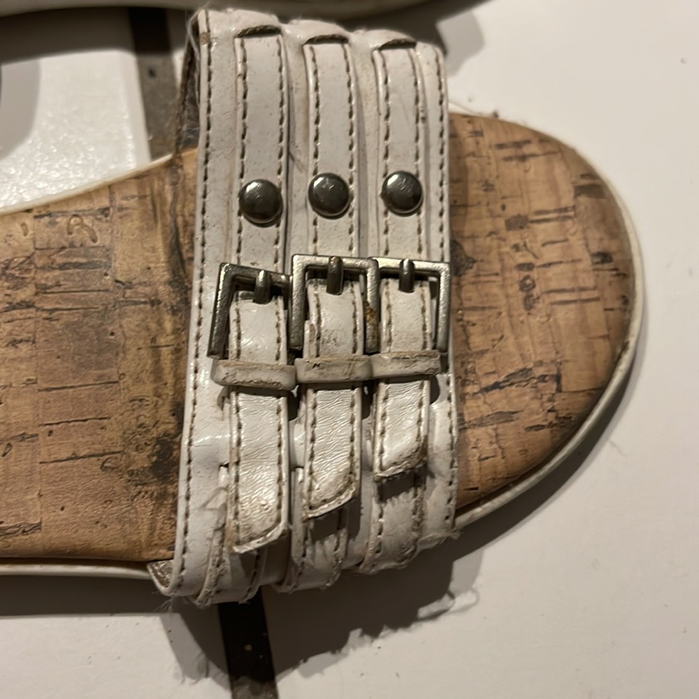 3for $10 Kids sandals - Picture 3 of 5